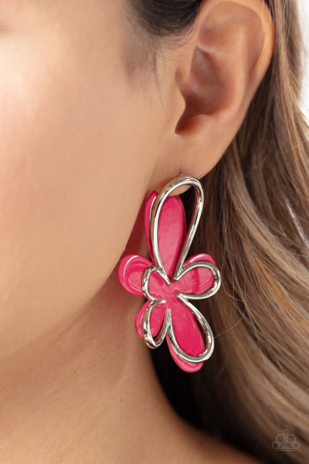Paparazzi Accessories Glimmering Gardens - Pink Overlapping a hot pink abstract acrylic flower, a silver outline in the same abstract floral shape glimmers atop the pop of color for a three-dimensional fashionable lure. Earring attaches to a standard post