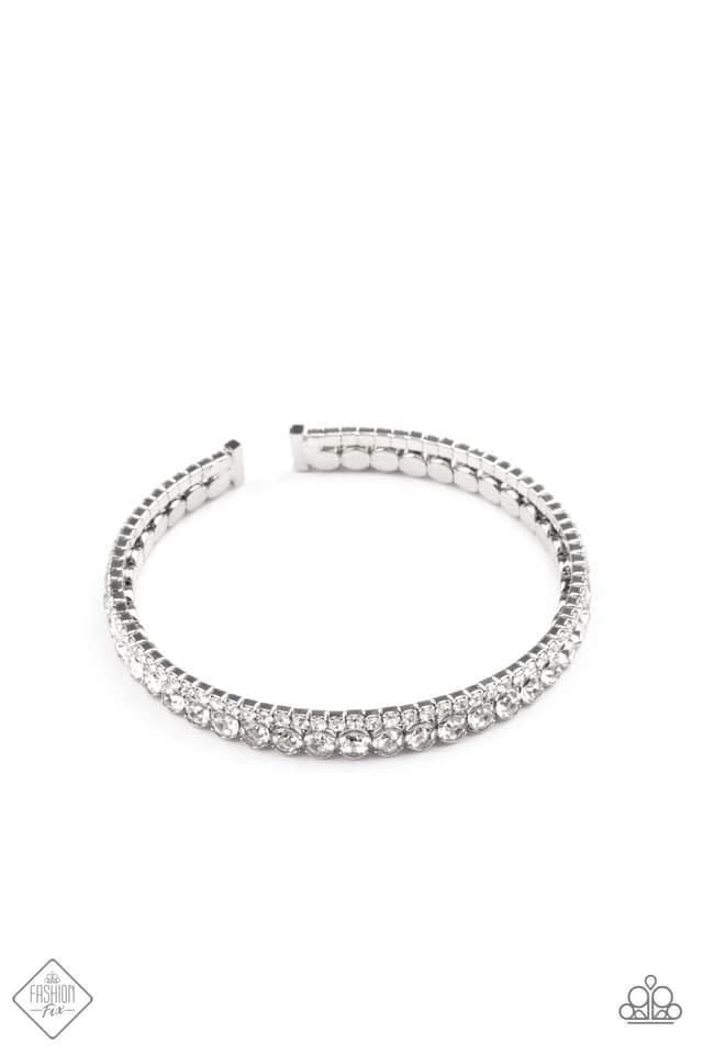 Paparazzi Accessories Fiercely 5th Avenue: May FF 2021 The styles featured in the Fiercely 5th Avenue collection are exactly what you would expect with a name like that: Sleek, classy, metallic designs that you’d find on the streets of New York. The acces