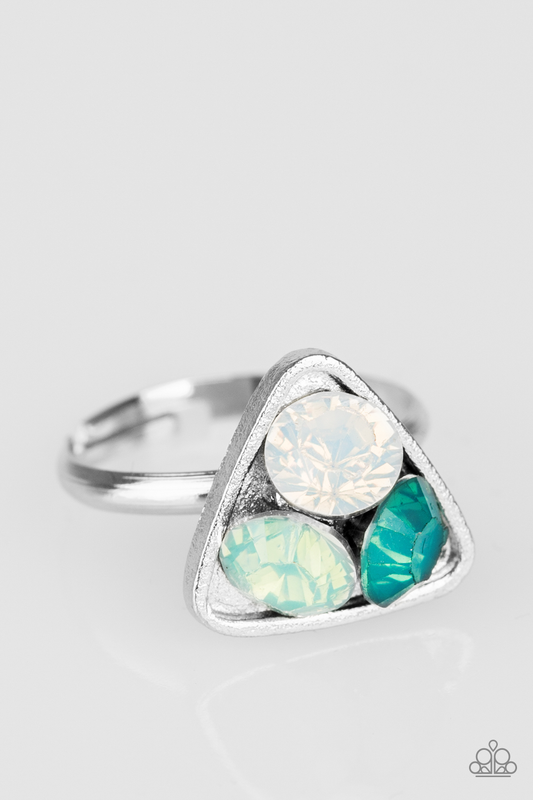 Starlet Shimmer Ring: Traingle