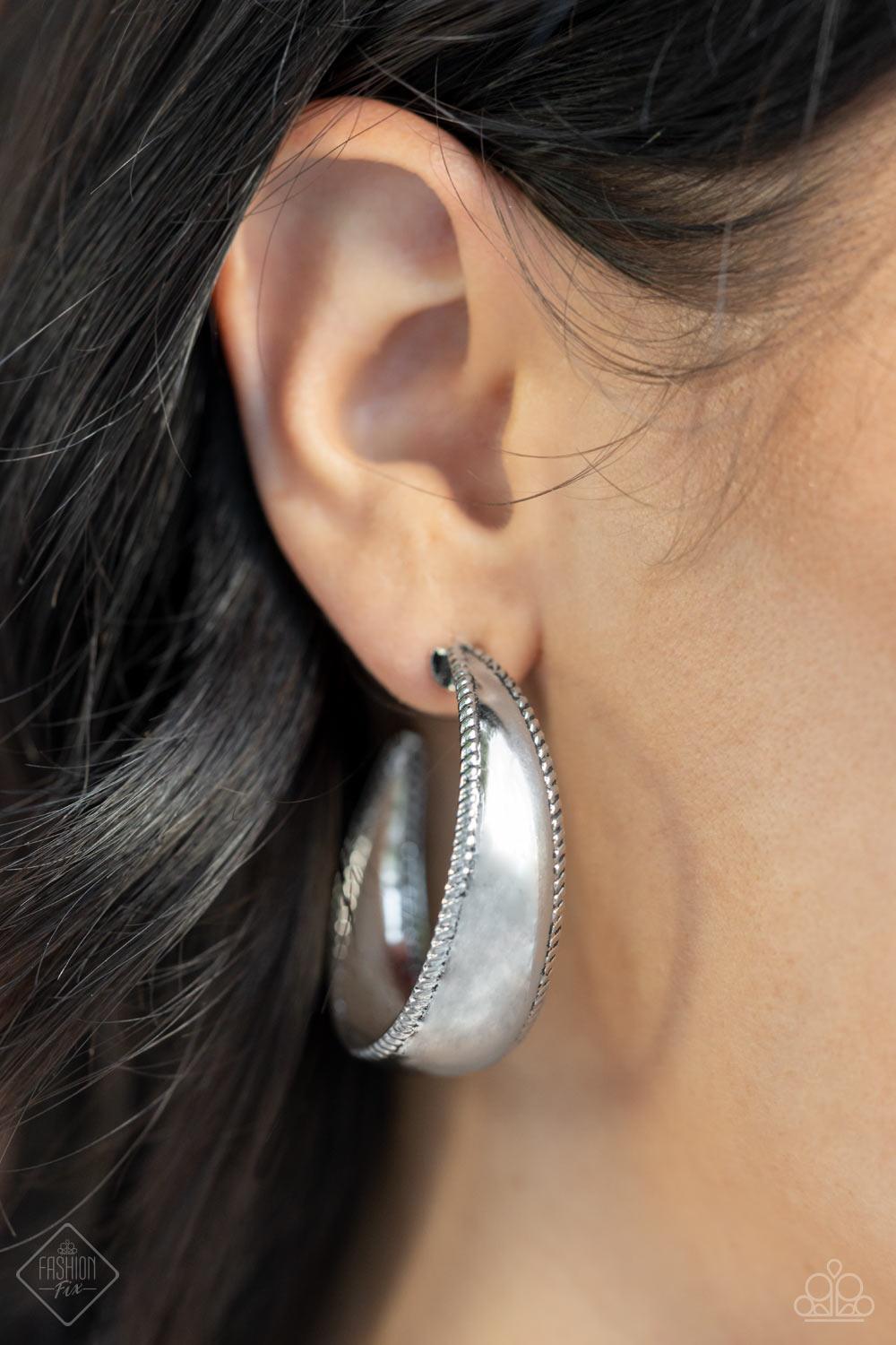 Paparazzi Accessories Simply Santa Fe - January 2022 FF Authentic designs and handcrafted pieces are staples of the Simply Santa Fe Collection. Featuring patterns and elements inspired by nature, these earthy designs tend to have a little more detail. Tho