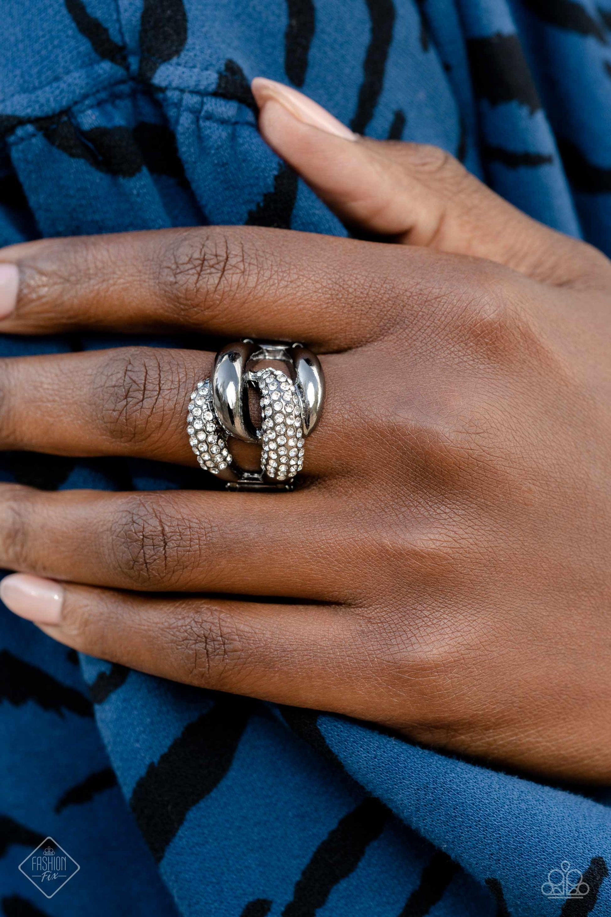 Paparazzi Accessories Magnificent Musings: February 2023 The Magnificent Musings Collection features bold statement pieces and edgy designs. Reveling in sassy, unapologetic fashion, Magnificent Musings mavens confidently express themselves through glamoro