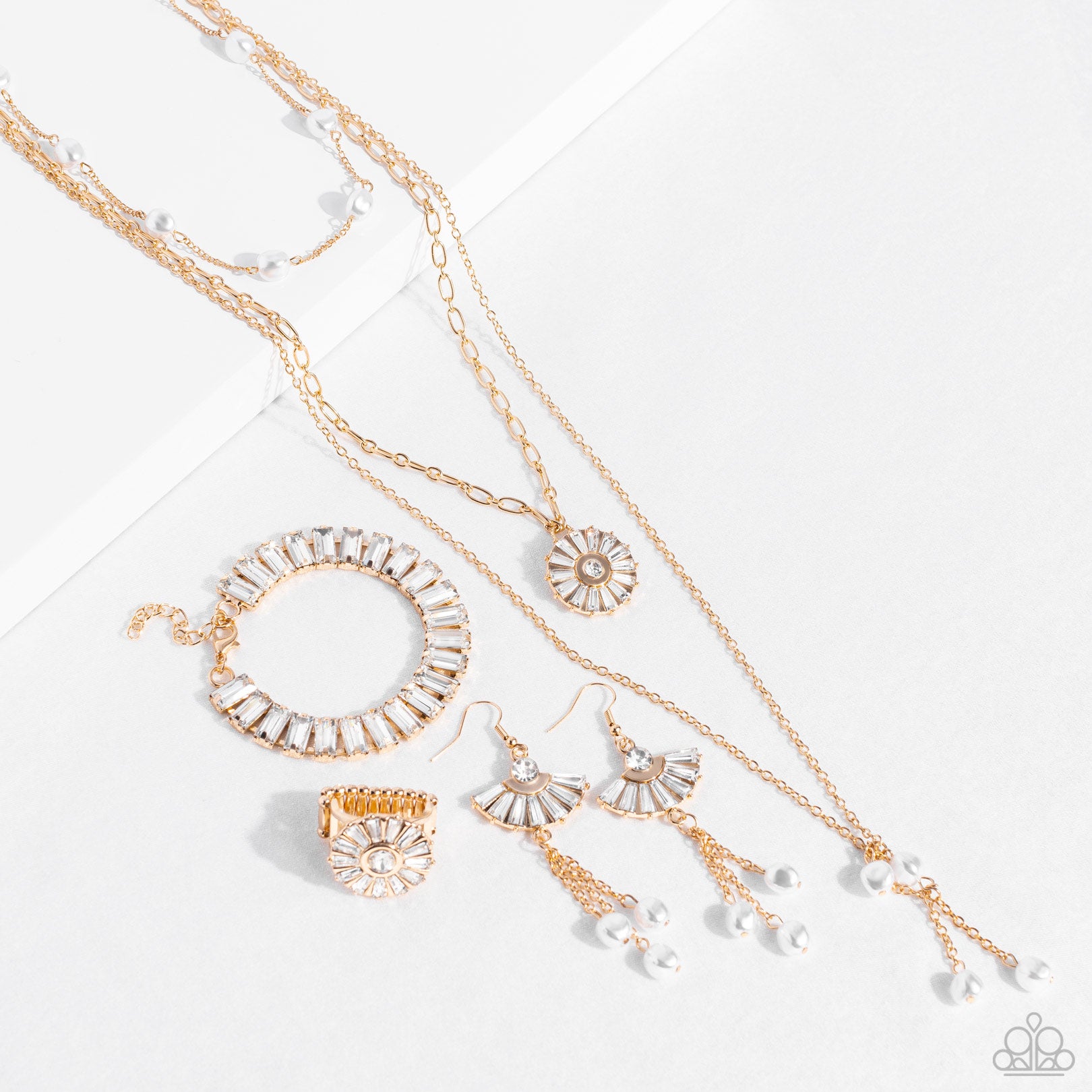 Paparazzi Accessories Fiercely 5th Avenue: February 2023 Timeless and classic yet sophisticated and versatile, the Fiercely 5th Avenue Collection features elegant designs and traditional metal finishes. Never one to shy away from a bit of sparkle, the Fie