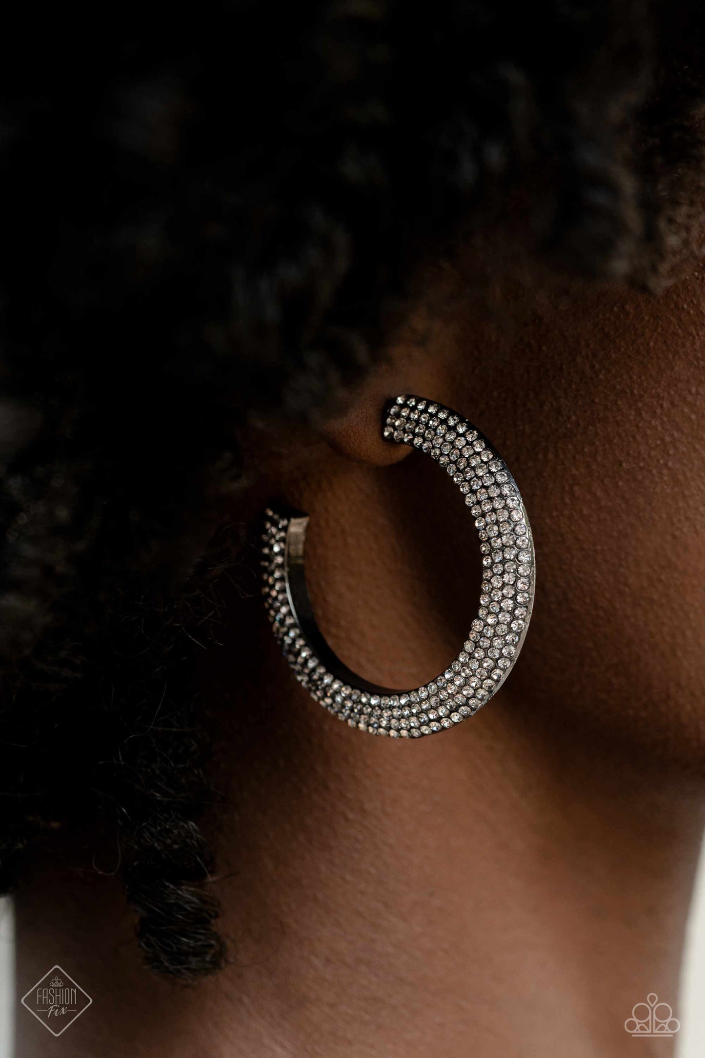 Paparazzi Accessories Magnificent Musings: February 2023 The Magnificent Musings Collection features bold statement pieces and edgy designs. Reveling in sassy, unapologetic fashion, Magnificent Musings mavens confidently express themselves through glamoro