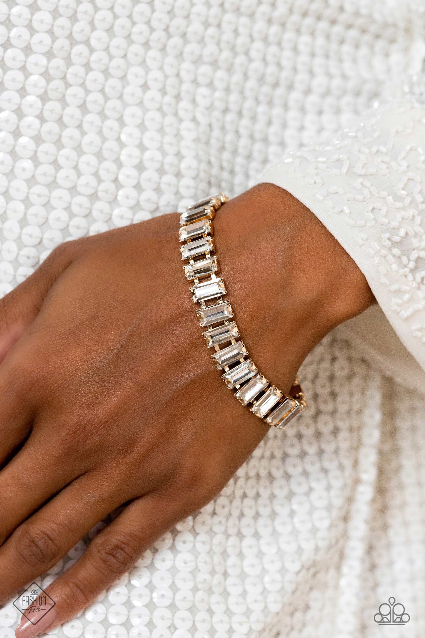 Paparazzi Accessories Fiercely 5th Avenue: February 2023 Timeless and classic yet sophisticated and versatile, the Fiercely 5th Avenue Collection features elegant designs and traditional metal finishes. Never one to shy away from a bit of sparkle, the Fie