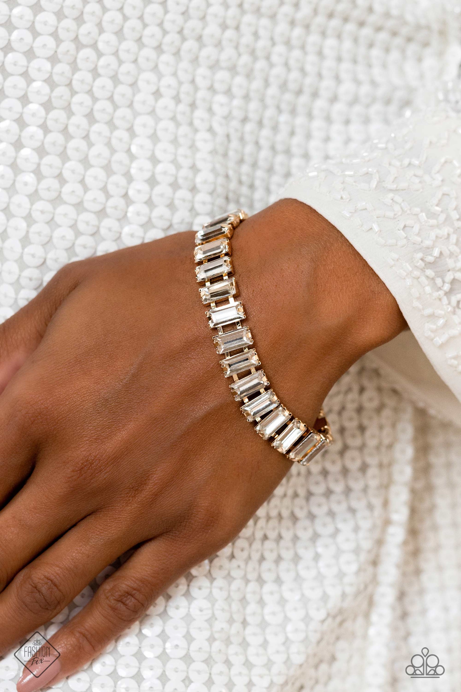 Paparazzi Accessories Fiercely 5th Avenue: February 2023 Timeless and classic yet sophisticated and versatile, the Fiercely 5th Avenue Collection features elegant designs and traditional metal finishes. Never one to shy away from a bit of sparkle, the Fie